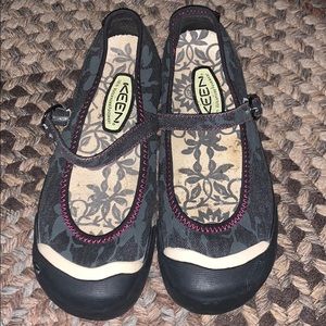 FINAL MARKDOWN!! Keens Coronado Mary Janes